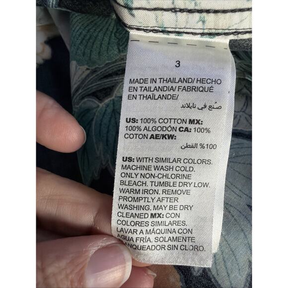 Chico's XL 16 18 Button Down Shirt Long Sleeve black No Iron Floral victorian - Picture 7 of 9